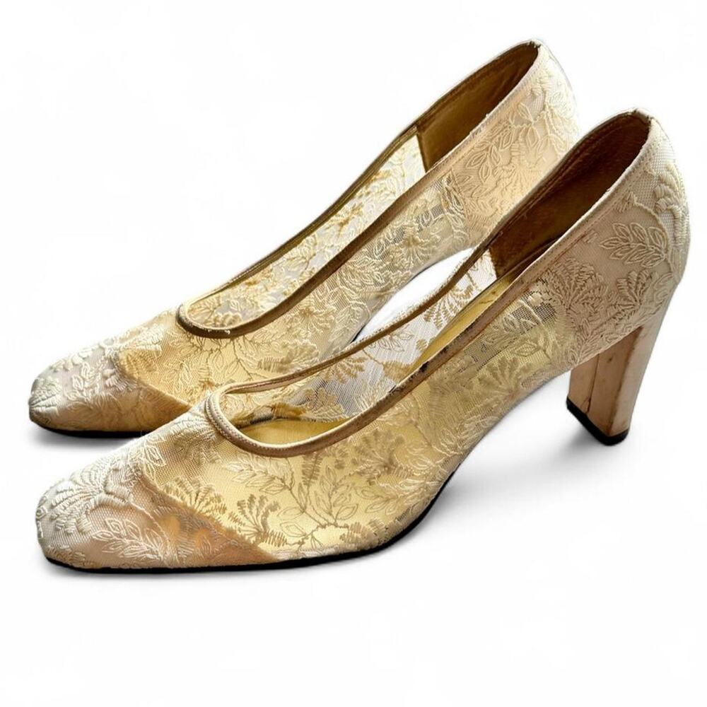 VTG 90s Coquette Ivory Floral Embroidered Mesh Square Toe Bridal Pump Size 9.5